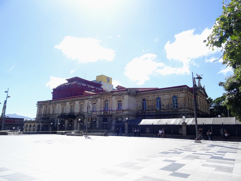 Costa Rica San Jose National theatre côté