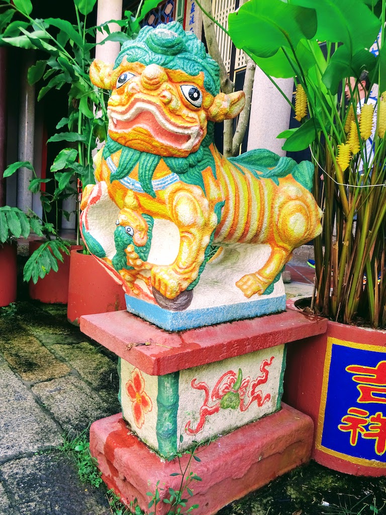 Malaisie Penang Kek Lok Si statue dog