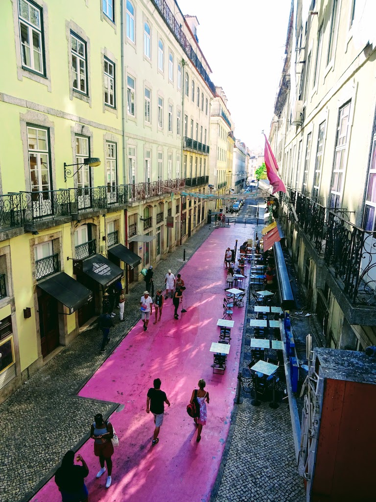 Portugal Lisbonne pink street