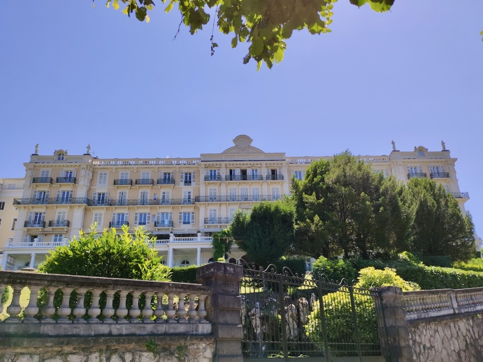 France Aix-Les-Bains Splendid front