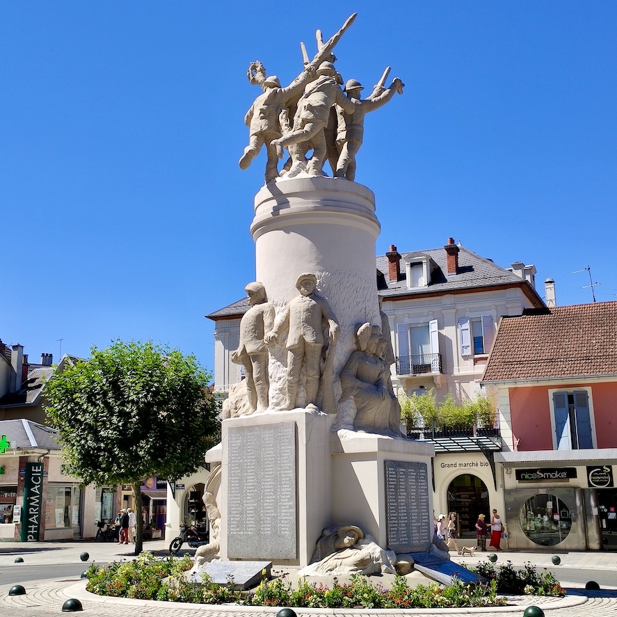 France Aix Les Bains War memorial