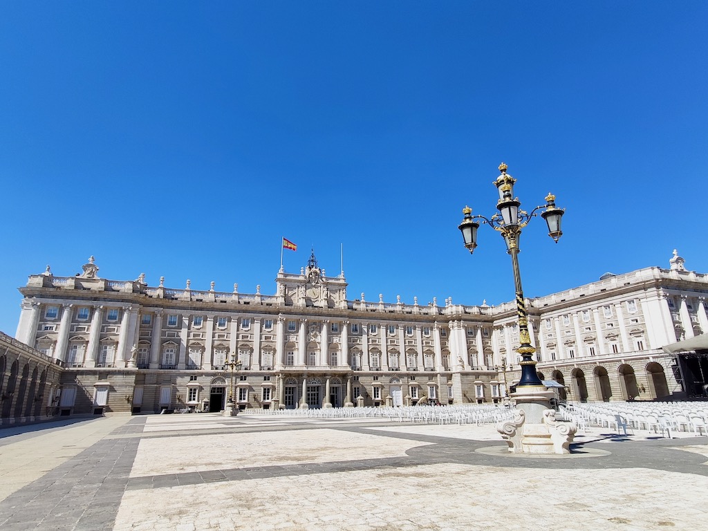 Espagne Madrid Palais Royal cour interieure