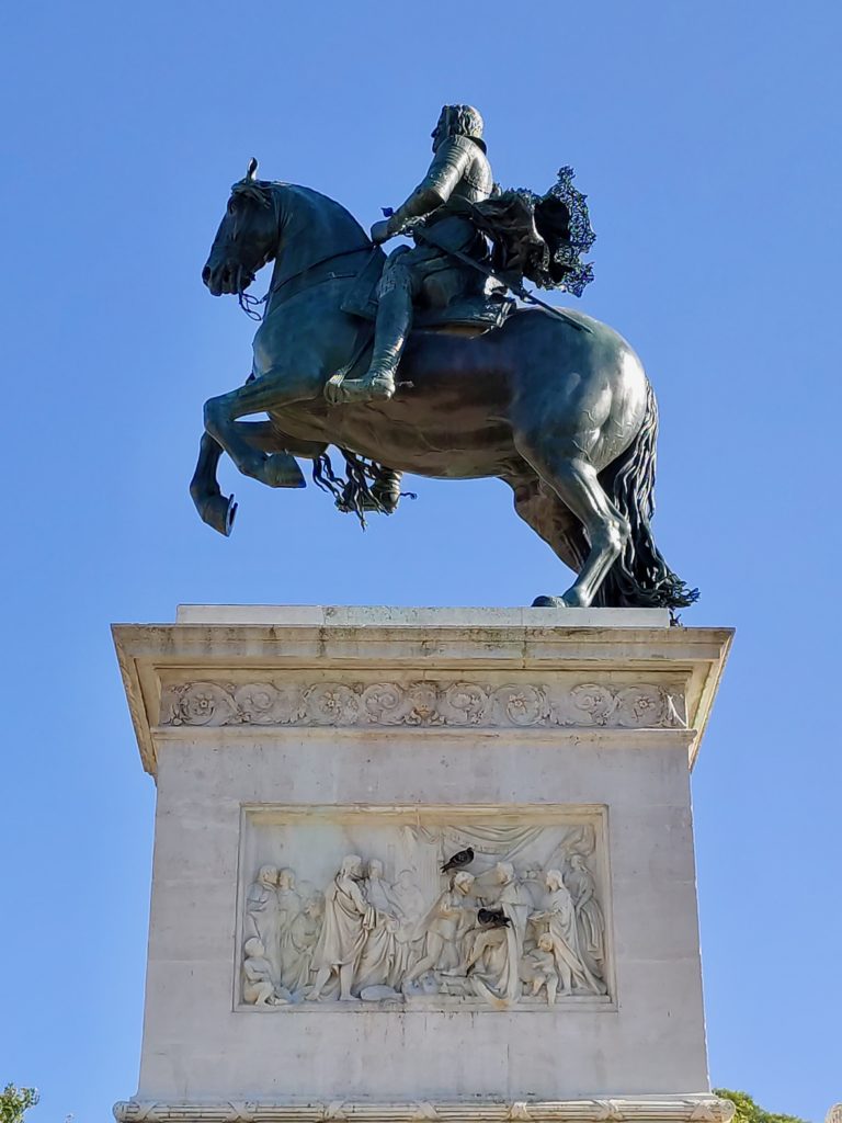 Espagne Madrid park Oriente statue details